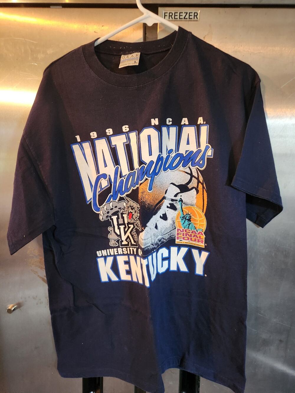 Vintage 1996 Kentucky Wildcats National Champions T-Shirt Gear Mens L Navy